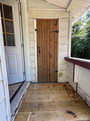 502 Chaseville St, Pensacola, FL 32507