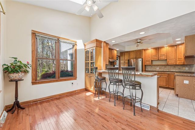 1140 S Whitmore Rd, North Huntingdon, PA 15642