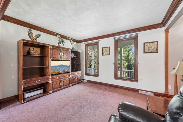 1140 S Whitmore Rd, North Huntingdon, PA 15642