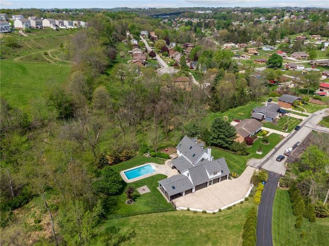 1140 S Whitmore Rd, North Huntingdon, PA 15642