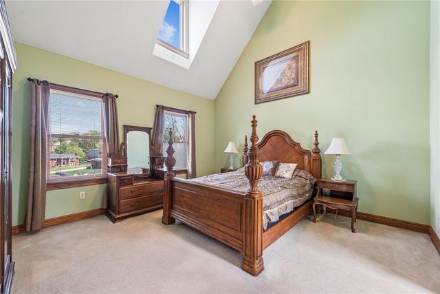 1140 S Whitmore Rd, North Huntingdon, PA 15642