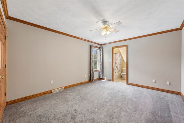 1140 S Whitmore Rd, North Huntingdon, PA 15642