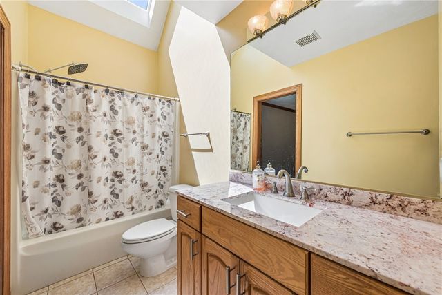1140 S Whitmore Rd, North Huntingdon, PA 15642