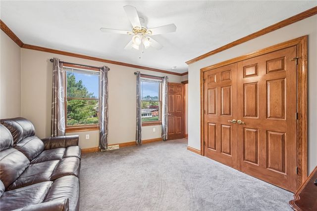 1140 S Whitmore Rd, North Huntingdon, PA 15642