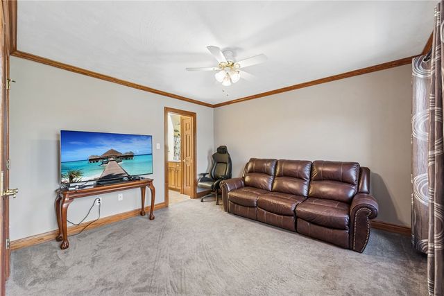 1140 S Whitmore Rd, North Huntingdon, PA 15642