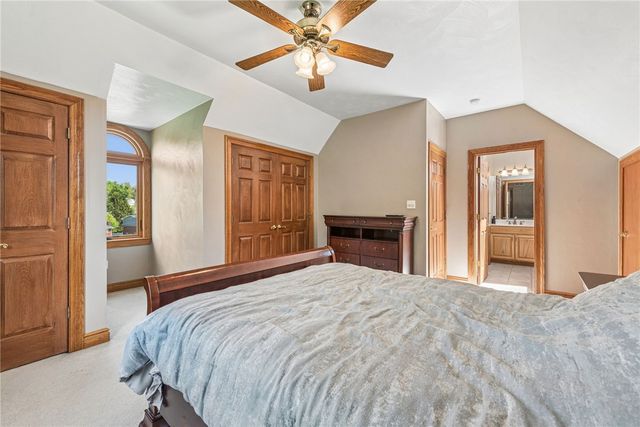 1140 S Whitmore Rd, North Huntingdon, PA 15642