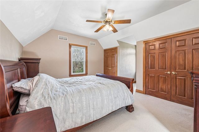 1140 S Whitmore Rd, North Huntingdon, PA 15642