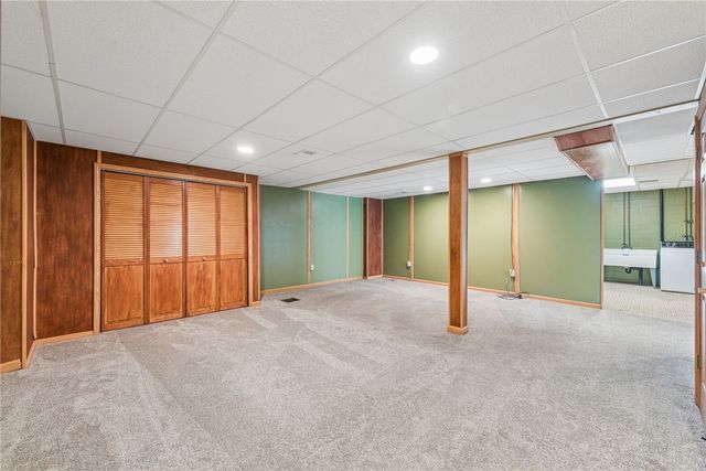 1140 S Whitmore Rd, North Huntingdon, PA 15642