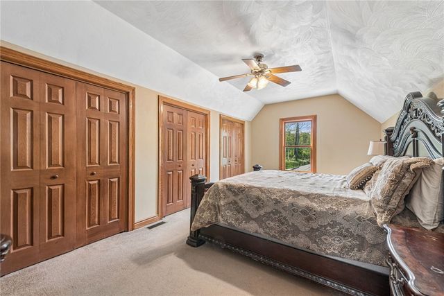 1140 S Whitmore Rd, North Huntingdon, PA 15642