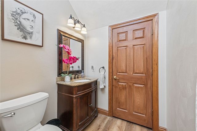 1140 S Whitmore Rd, North Huntingdon, PA 15642