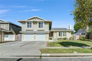 17362 Breda Lane, Huntington Beach, CA 92649