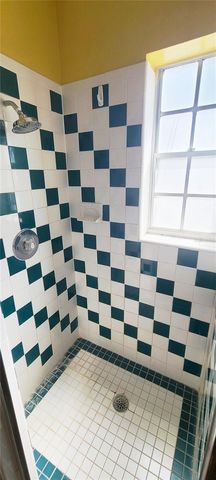 210 W LINEBAUGH AVENUE, Tampa, FL 33612