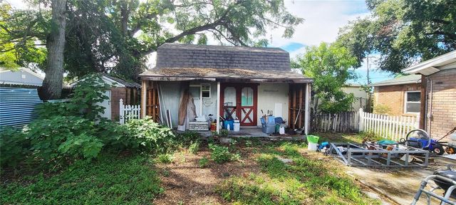 210 W LINEBAUGH AVENUE, Tampa, FL 33612