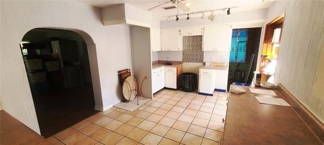 210 W LINEBAUGH AVENUE, Tampa, FL 33612