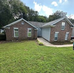1409 Aaronwood Dr, Old Hickory, TN 37138