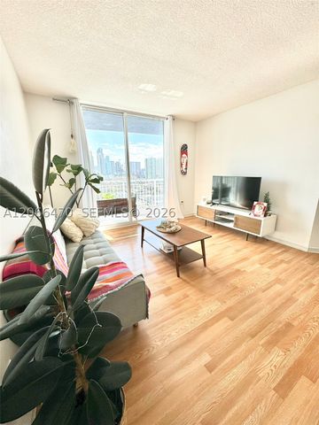 275 NE 18th St 2004, Miami, FL 33132