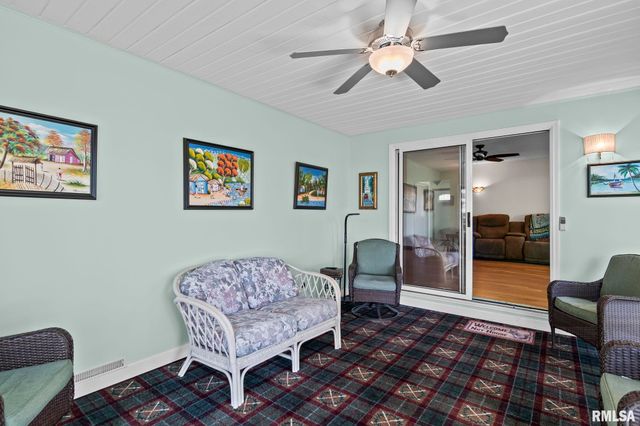 82 Stony Creek Drive, Chatham, IL 62629