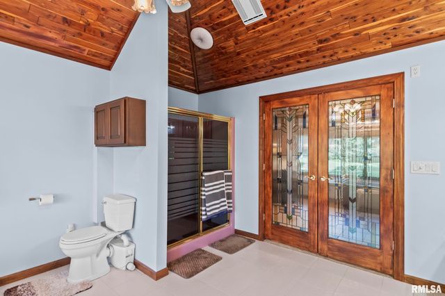 82 Stony Creek Drive, Chatham, IL 62629