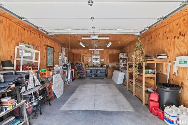 82 Stony Creek Drive, Chatham, IL 62629