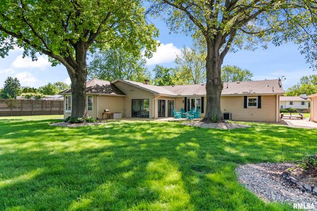 82 Stony Creek Drive, Chatham, IL 62629
