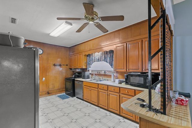 200 Forrest Street, Headland, AL 36345