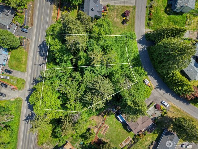 24115 Madura Drive NE, Kingston, WA 98346