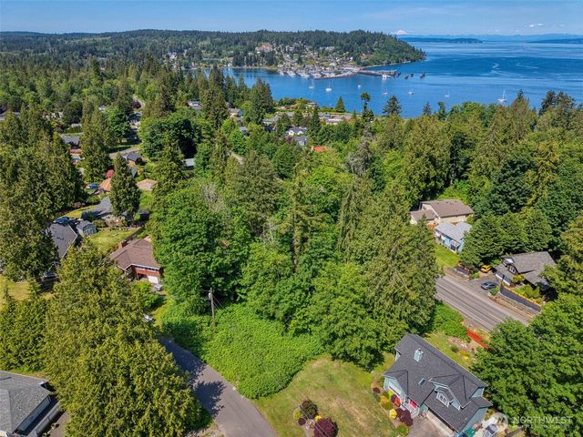 24115 Madura Drive NE, Kingston, WA 98346