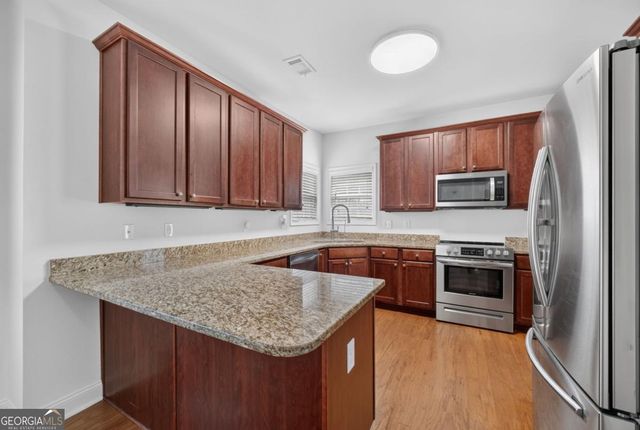 6280 Cove Creek Drive, Flowery Branch, GA 30542
