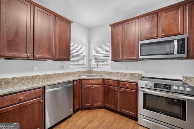 6280 Cove Creek Drive, Flowery Branch, GA 30542