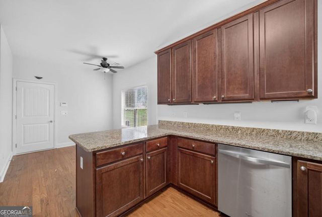 6280 Cove Creek Drive, Flowery Branch, GA 30542