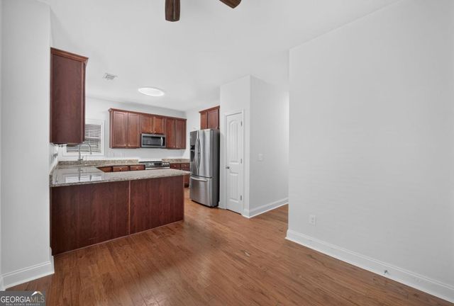 6280 Cove Creek Drive, Flowery Branch, GA 30542