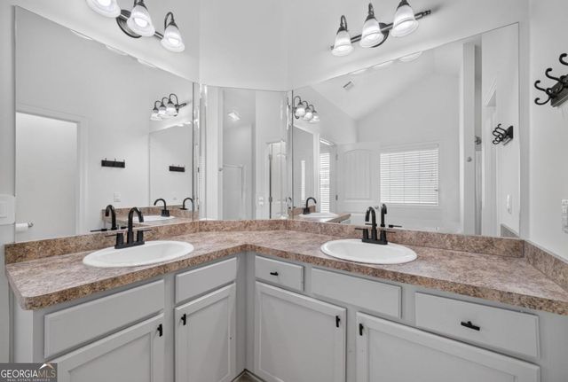 6280 Cove Creek Drive, Flowery Branch, GA 30542