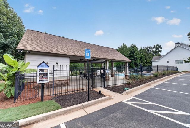 6280 Cove Creek Drive, Flowery Branch, GA 30542