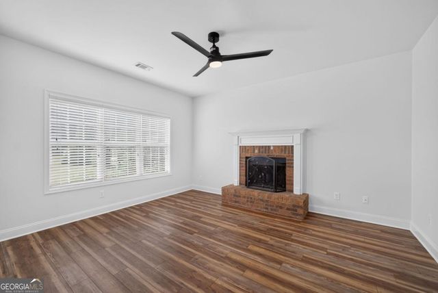6280 Cove Creek Drive, Flowery Branch, GA 30542