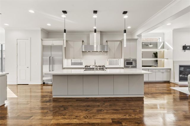 6011 Burgoyne Road A, Houston, TX 77057