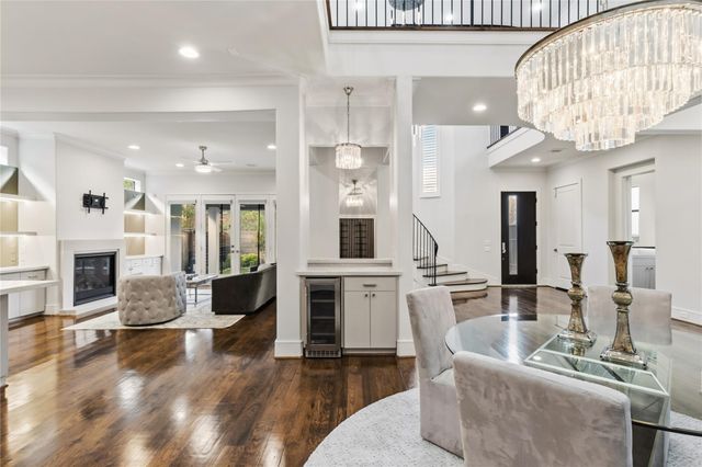 6011 Burgoyne Road A, Houston, TX 77057