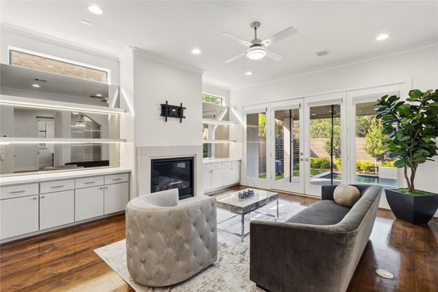 6011 Burgoyne Road A, Houston, TX 77057