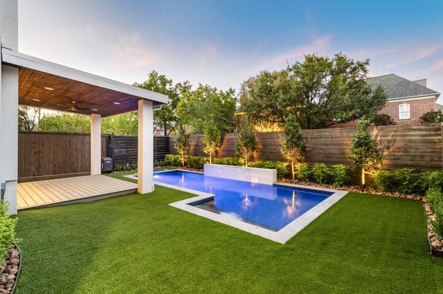 6011 Burgoyne Road A, Houston, TX 77057