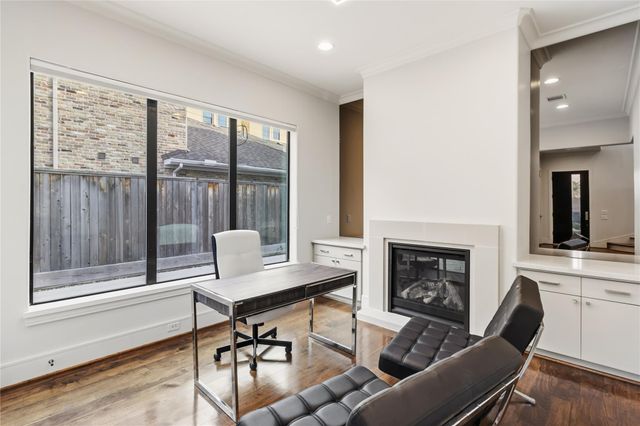 6011 Burgoyne Road A, Houston, TX 77057