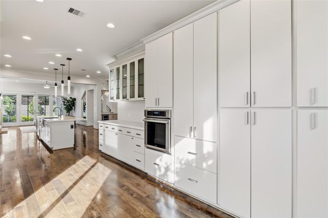 6011 Burgoyne Road A, Houston, TX 77057