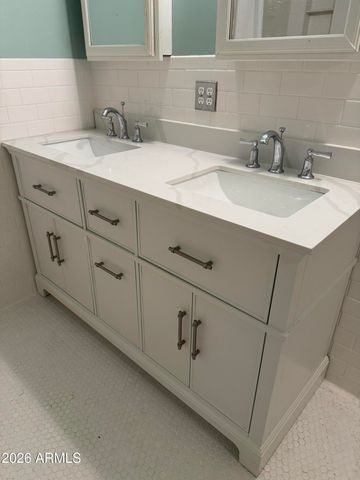 3009 N 16th Ave Avenue, Phoenix, AZ 85015