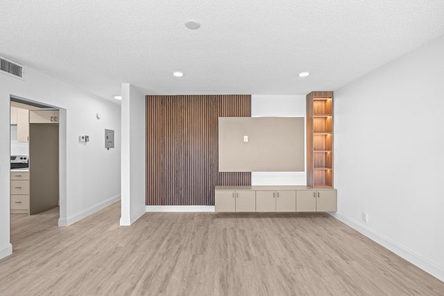 204 Mansfield E 204, Boca Raton, FL 33434