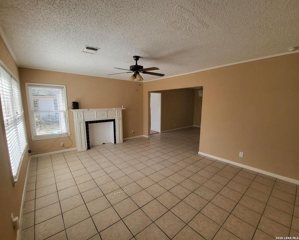 2443 W HUISACHE AVE, San Antonio, TX 78228