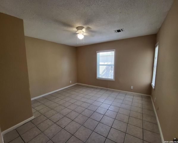 2443 W HUISACHE AVE, San Antonio, TX 78228