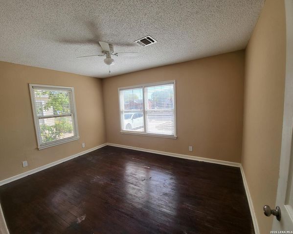 2443 W HUISACHE AVE, San Antonio, TX 78228