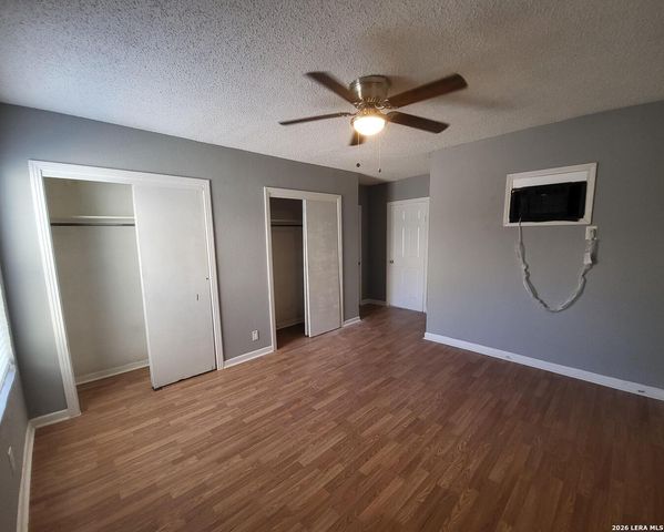 2443 W HUISACHE AVE, San Antonio, TX 78228