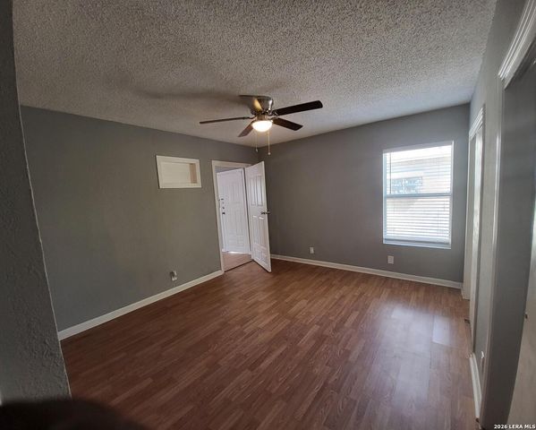 2443 W HUISACHE AVE, San Antonio, TX 78228