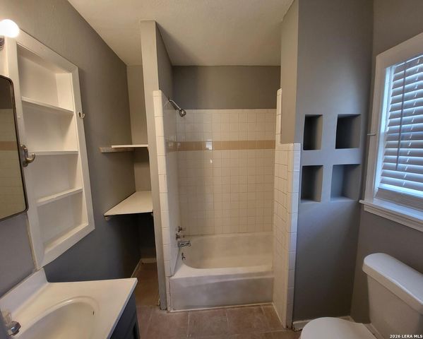 2443 W HUISACHE AVE, San Antonio, TX 78228
