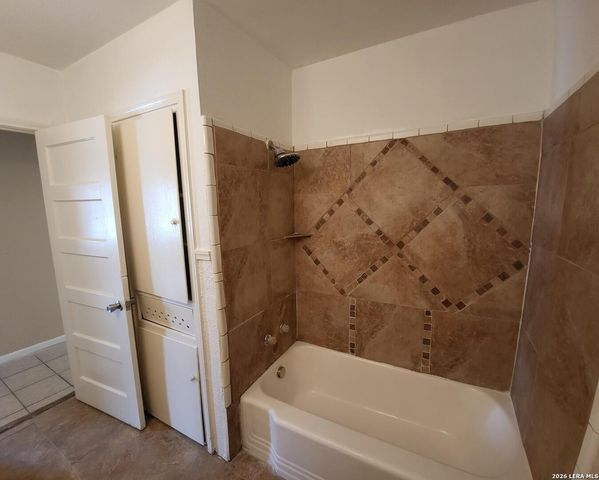 2443 W HUISACHE AVE, San Antonio, TX 78228