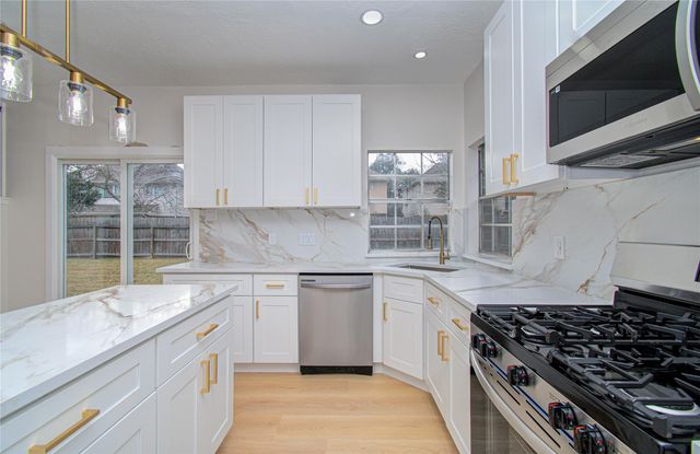 206 Needleleaf Lane, Sugar Land, TX 77479